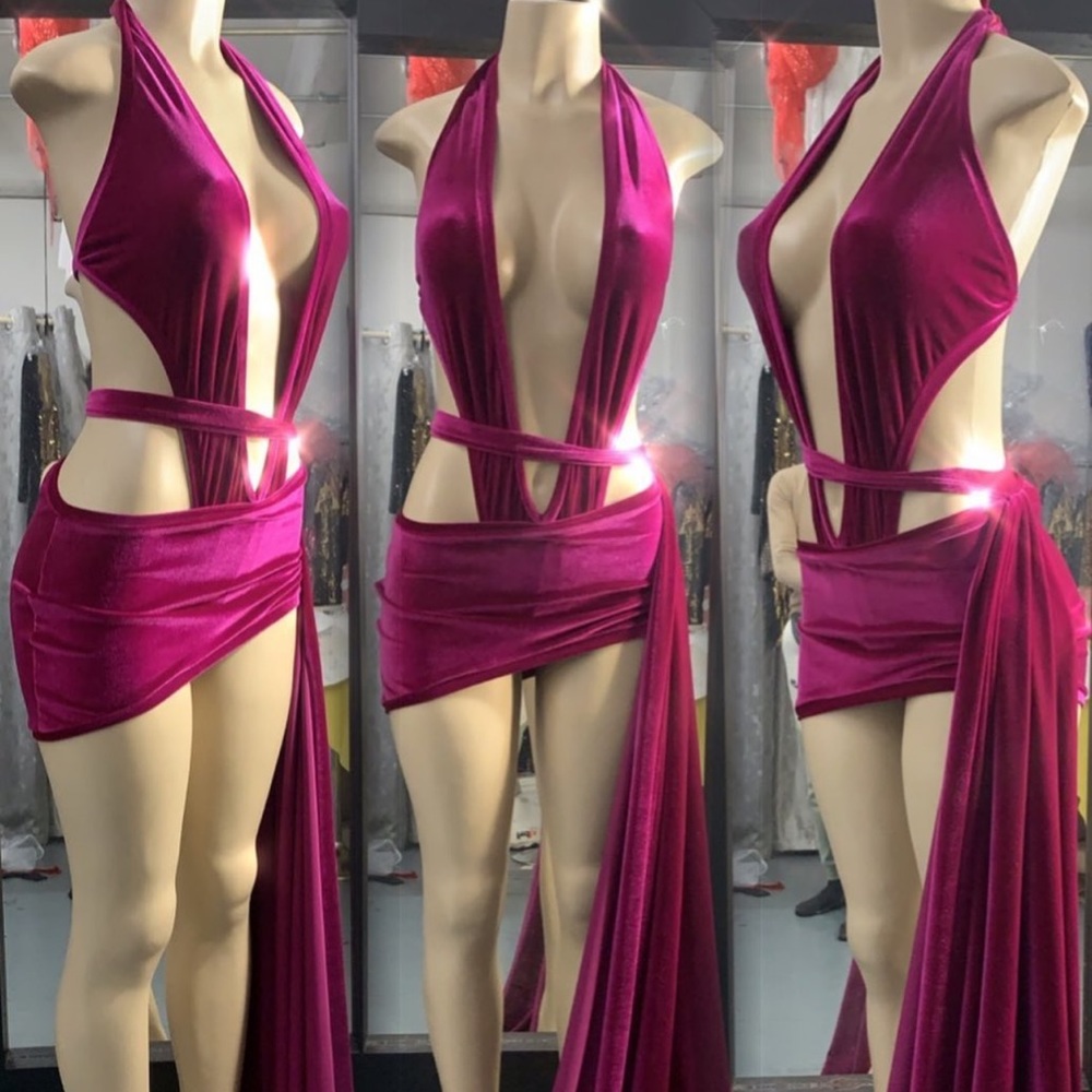 Can fit a size small- medium